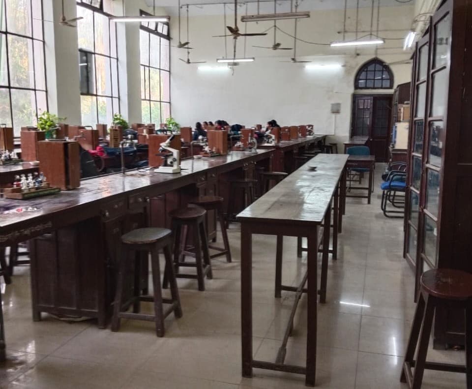 Allahabad University Academic Building photo 8